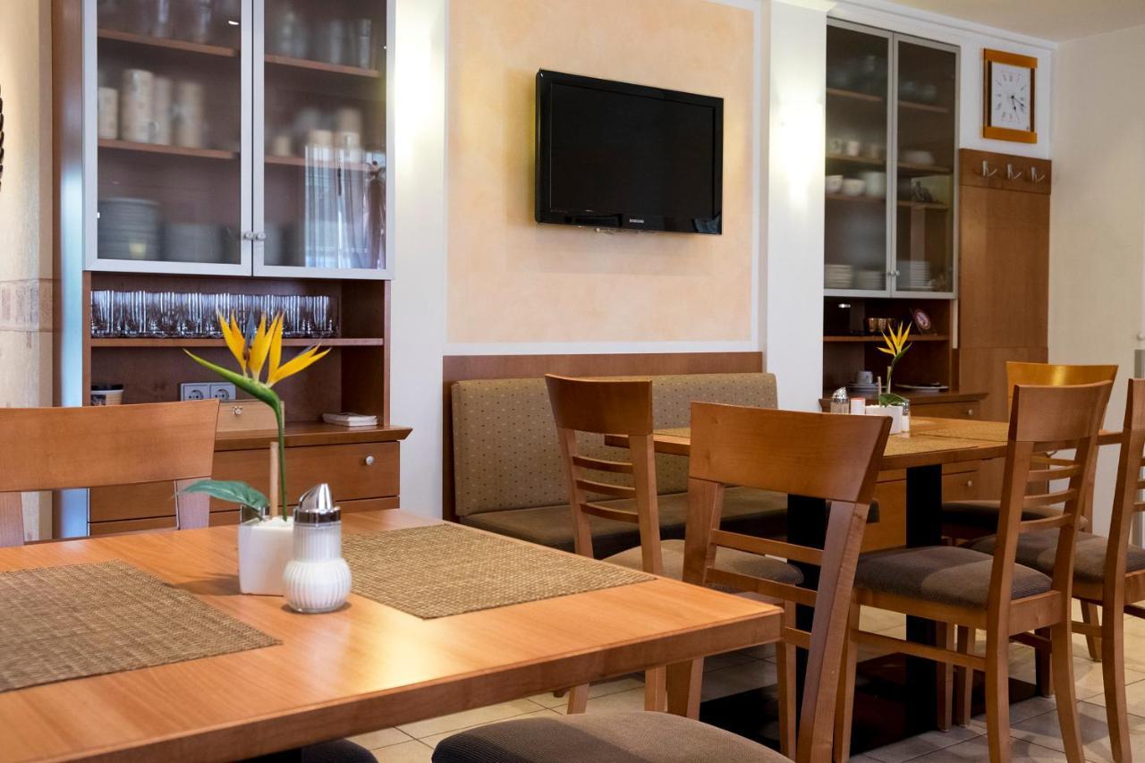 Gaestehaus Stoegmueller Asten Екстер'єр фото